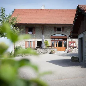 Le Bonheur Dans Le Pré ** Lucinges